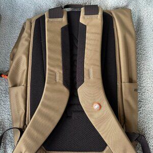 Mammut Backpack, 15 liters, tan/coyote color, nice